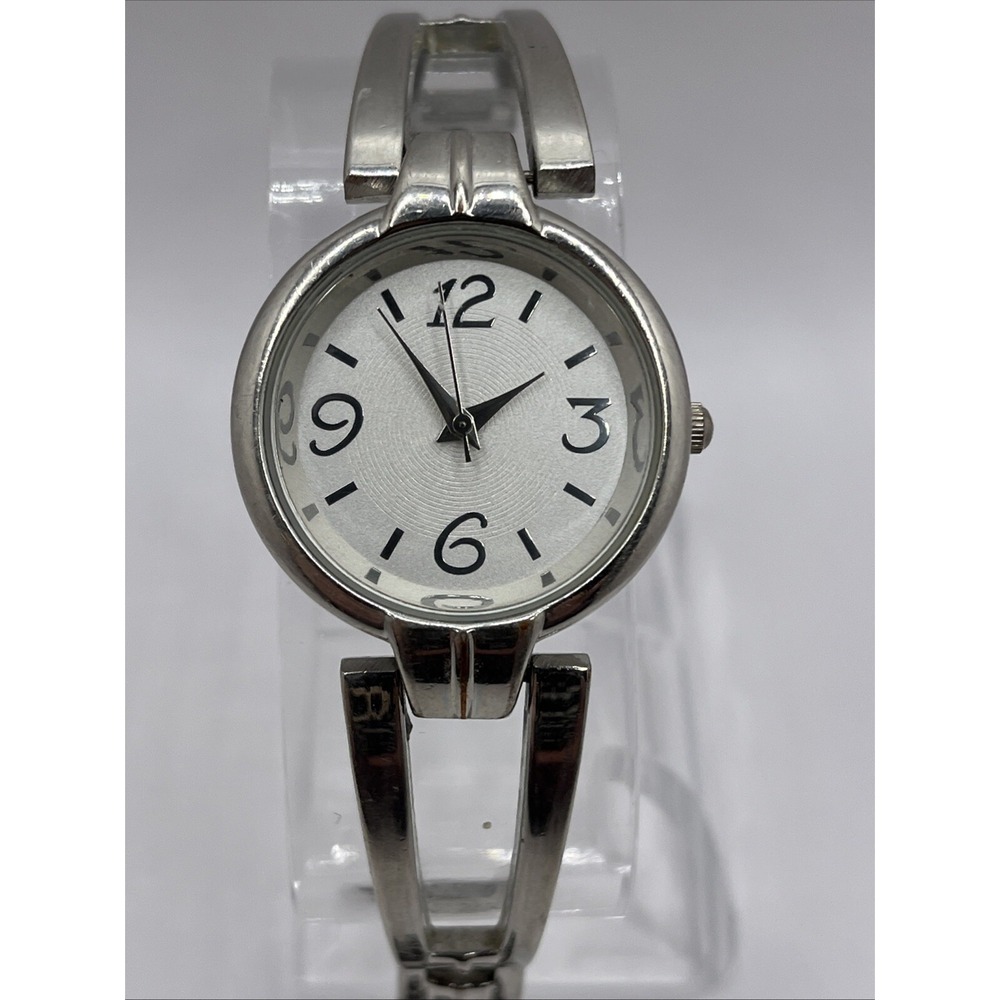 Women's Silver-Tone Quartz‎ Watch 6" Band 31mm Case- New Battery